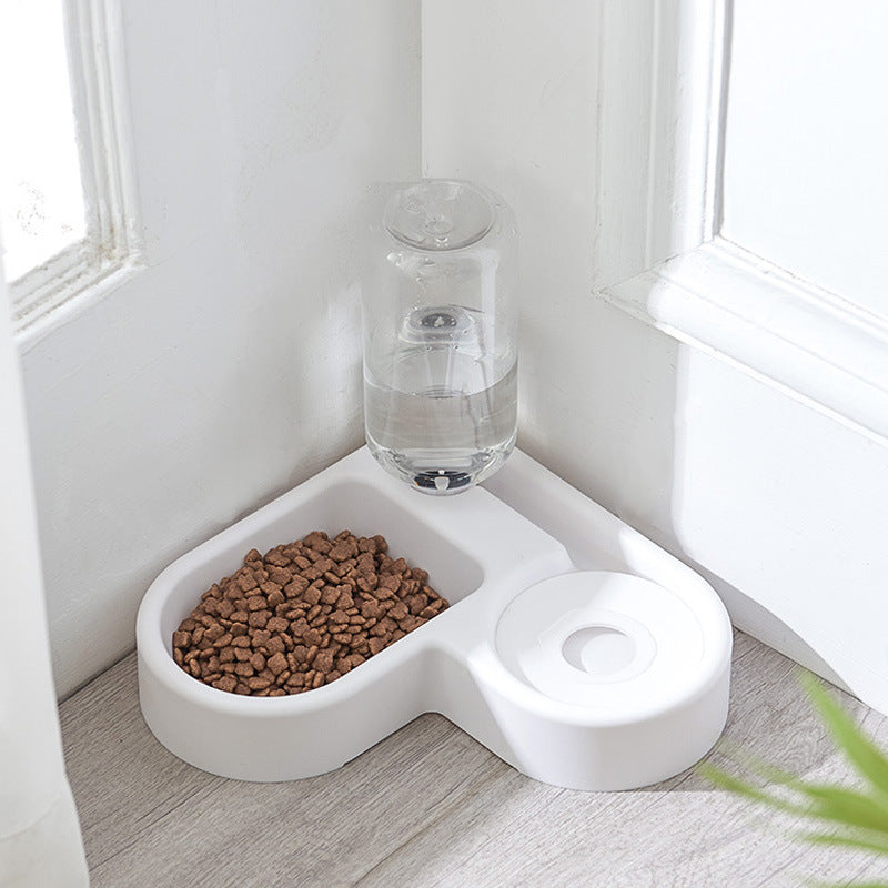 Mess-Free Corner Feed and Water Bowl